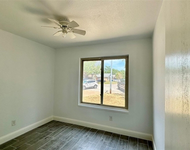 5300 Duchess Court - Photo Thumbnail 12