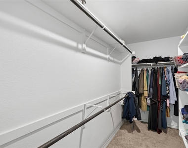 10617 Stag Lane - Photo Thumbnail 8