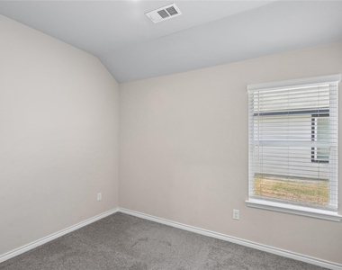 10617 Stag Lane - Photo Thumbnail 11
