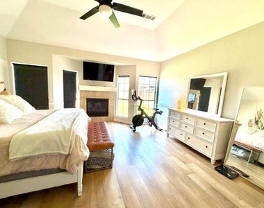 11425 Aspen Creek Drive - Photo Thumbnail 8