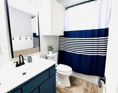 11425 Aspen Creek Drive - Photo Thumbnail 10