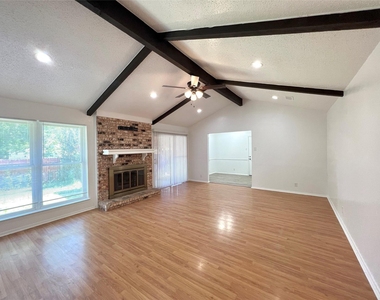 1 Peachtree Place - Photo Thumbnail 11