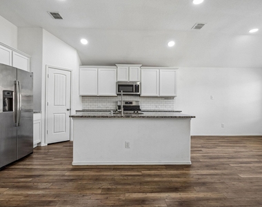 2938 Montrose Trail - Photo Thumbnail 8