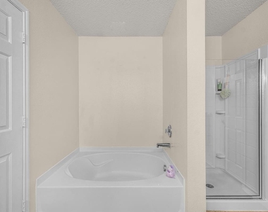 1741 Baxter Springs Drive - Photo Thumbnail 10