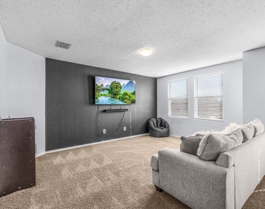 1741 Baxter Springs Drive - Photo Thumbnail 11