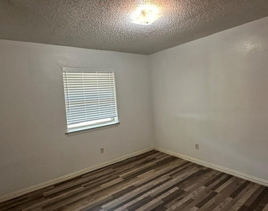 1441 Quartet Drive - Photo Thumbnail 5