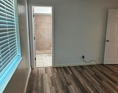 1441 Quartet Drive - Photo Thumbnail 8