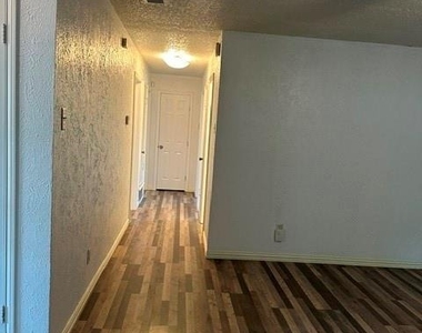 1441 Quartet Drive - Photo Thumbnail 2