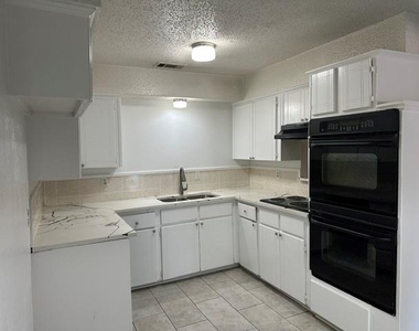 1441 Quartet Drive - Photo Thumbnail 13