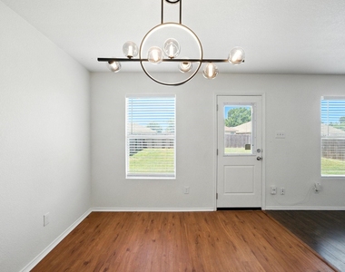1429 Royal Meadows Trail - Photo Thumbnail 8