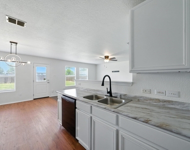 1429 Royal Meadows Trail - Photo Thumbnail 10