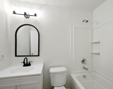 1429 Royal Meadows Trail - Photo Thumbnail 20