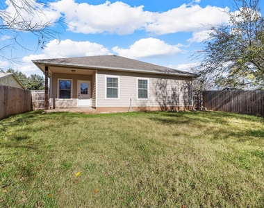 1624 E King Street - Photo Thumbnail 14