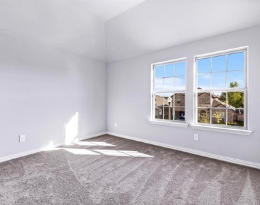 3917 Madison Lane - Photo Thumbnail 11