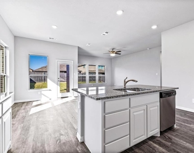 3917 Madison Lane - Photo Thumbnail 3