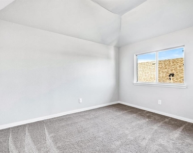 3917 Madison Lane - Photo Thumbnail 12