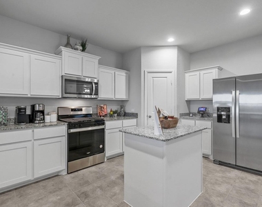 401 Bent Oak Drive - Photo Thumbnail 1