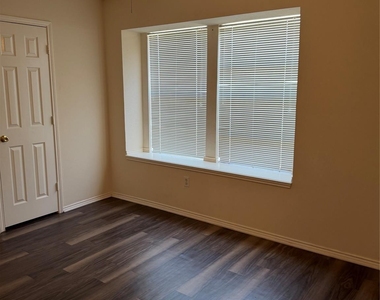 406 Alta Ridge Drive - Photo Thumbnail 19