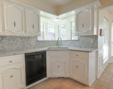 6809 Fawn Valley Place - Photo Thumbnail 9