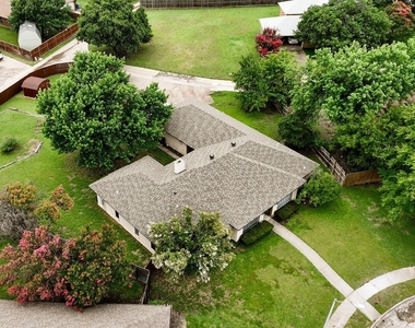 6809 Fawn Valley Place - Photo Thumbnail 33