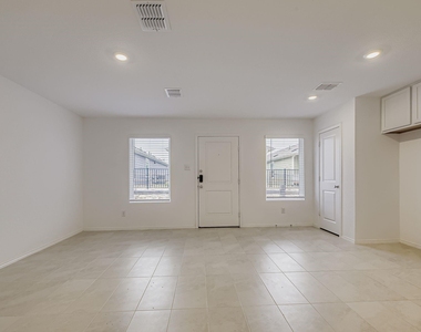 8739 Cottage Creek Drive - Photo Thumbnail 6