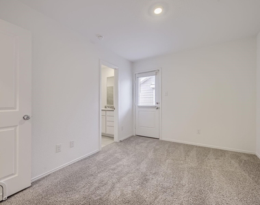 8739 Cottage Creek Drive - Photo Thumbnail 15