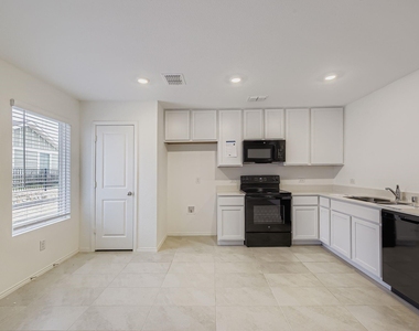 8739 Cottage Creek Drive - Photo Thumbnail 9