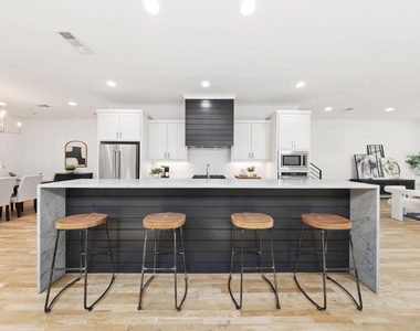 5933 Oram Street - Photo Thumbnail 9