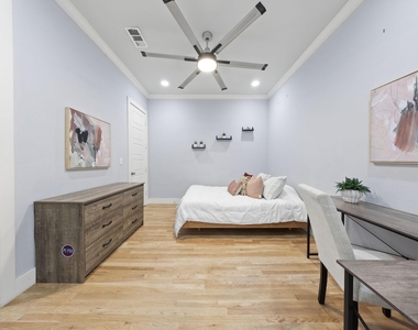 5933 Oram Street - Photo Thumbnail 15