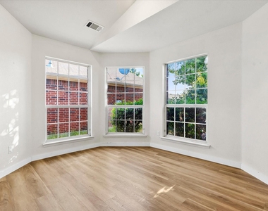 6241 Adonia Drive - Photo Thumbnail 11