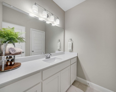 1107 S Sarah Street - Photo Thumbnail 28