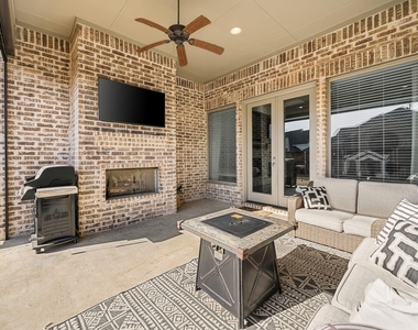 1107 S Sarah Street - Photo Thumbnail 30