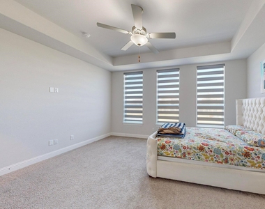 16809 Clover Drive - Photo Thumbnail 13