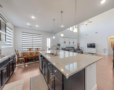 16809 Clover Drive - Photo Thumbnail 8