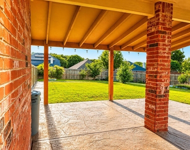 1114 Hidden Creek Drive - Photo Thumbnail 5