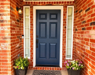 1114 Hidden Creek Drive - Photo Thumbnail 3