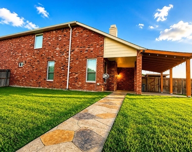 1114 Hidden Creek Drive - Photo Thumbnail 10