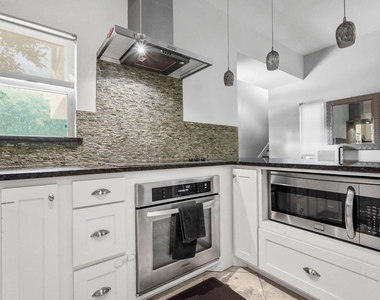 4319 Cabell Drive - Photo Thumbnail 8