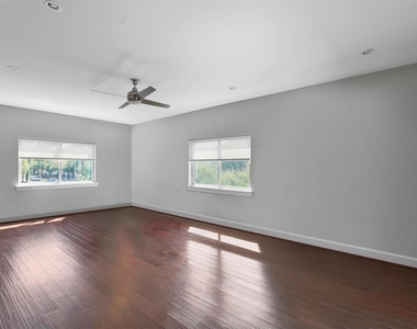 4319 Cabell Drive - Photo Thumbnail 30