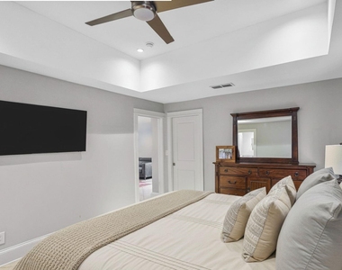 4319 Cabell Drive - Photo Thumbnail 16