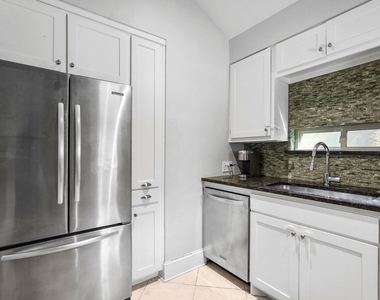 4319 Cabell Drive - Photo Thumbnail 11