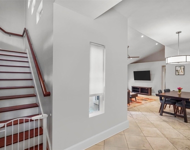 4319 Cabell Drive - Photo Thumbnail 26
