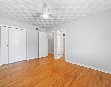 3468 Townsend Drive - Photo Thumbnail 14