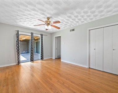 3468 Townsend Drive - Photo Thumbnail 16