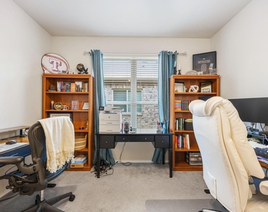 1017 Waverly Drive - Photo Thumbnail 17