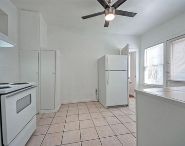 5407 Worth Street - Photo Thumbnail 5