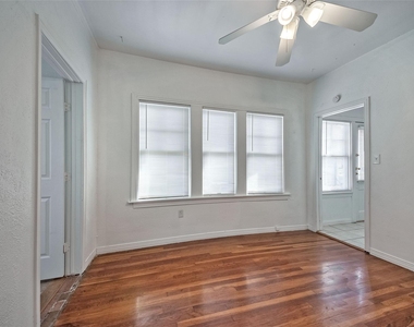 5407 Worth Street - Photo Thumbnail 11