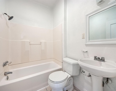 5407 Worth Street - Photo Thumbnail 4