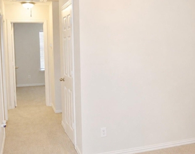 2918 Durango Place - Photo Thumbnail 11