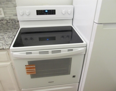 9600 Royal Lane - Photo Thumbnail 6
